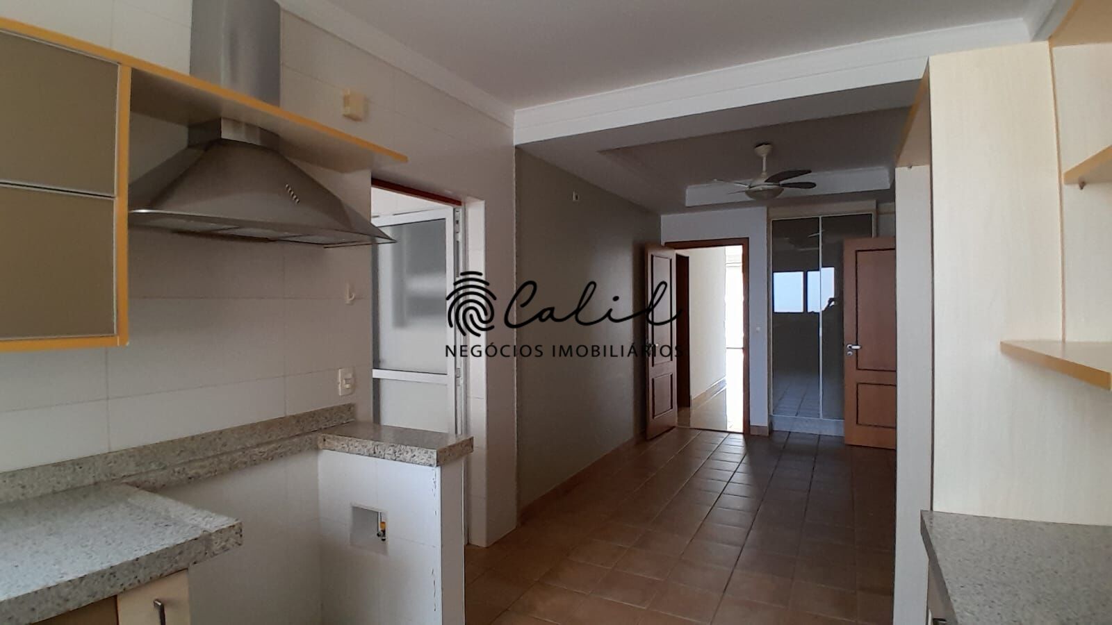 Apartamento à venda com 3 quartos, 217m² - Foto 13