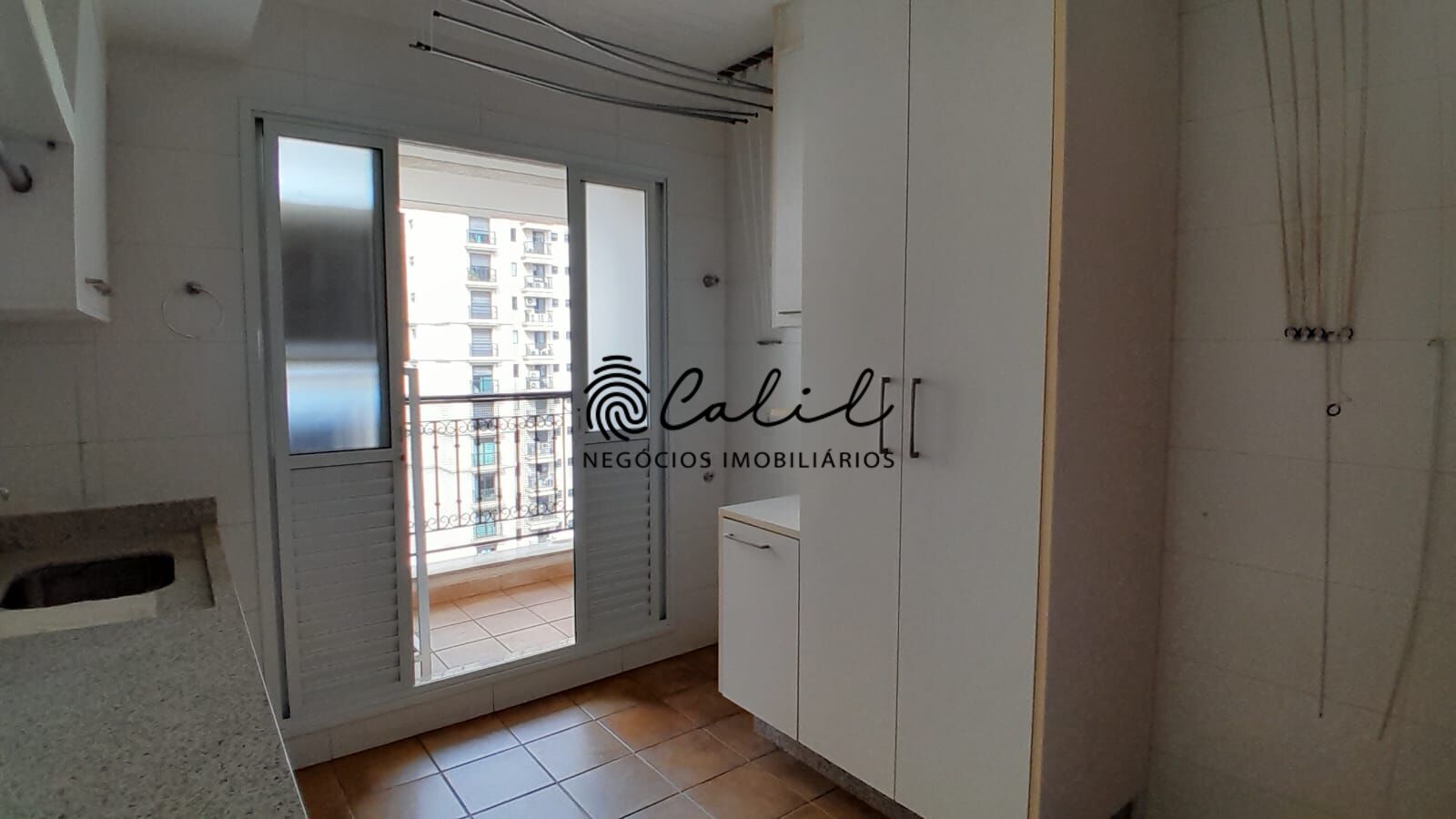 Apartamento à venda com 3 quartos, 217m² - Foto 15