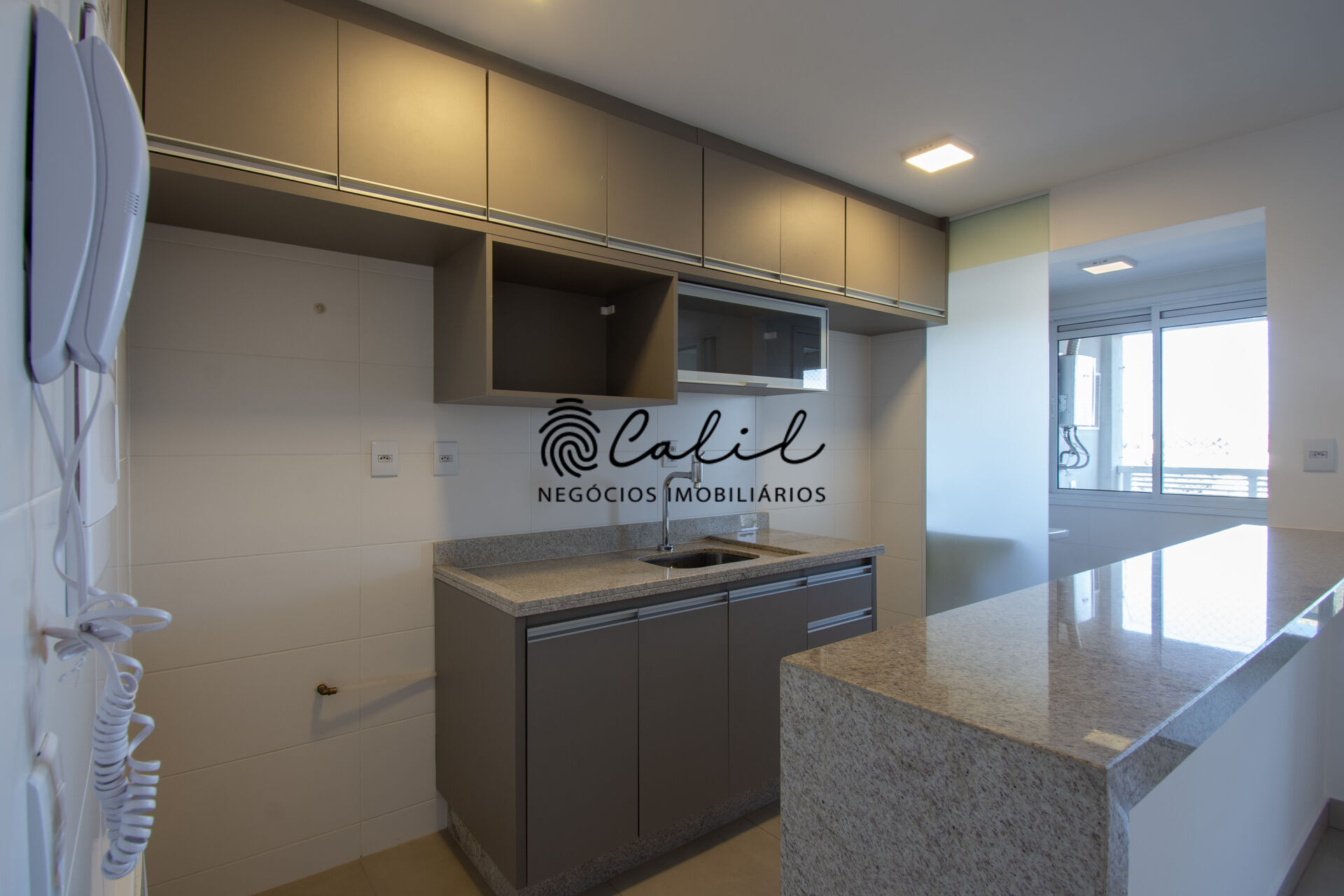 Apartamento para alugar com 3 quartos, 93m² - Foto 8