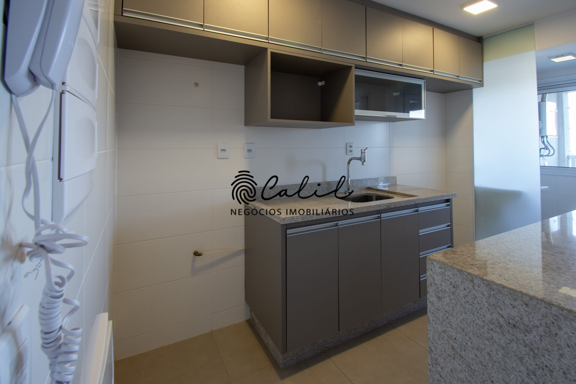 Apartamento para alugar com 3 quartos, 93m² - Foto 7