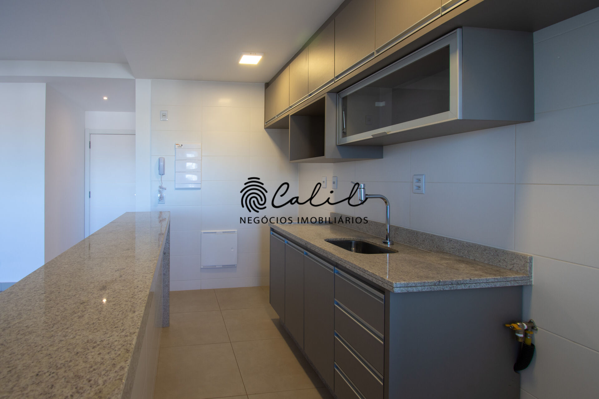 Apartamento para alugar com 3 quartos, 93m² - Foto 9