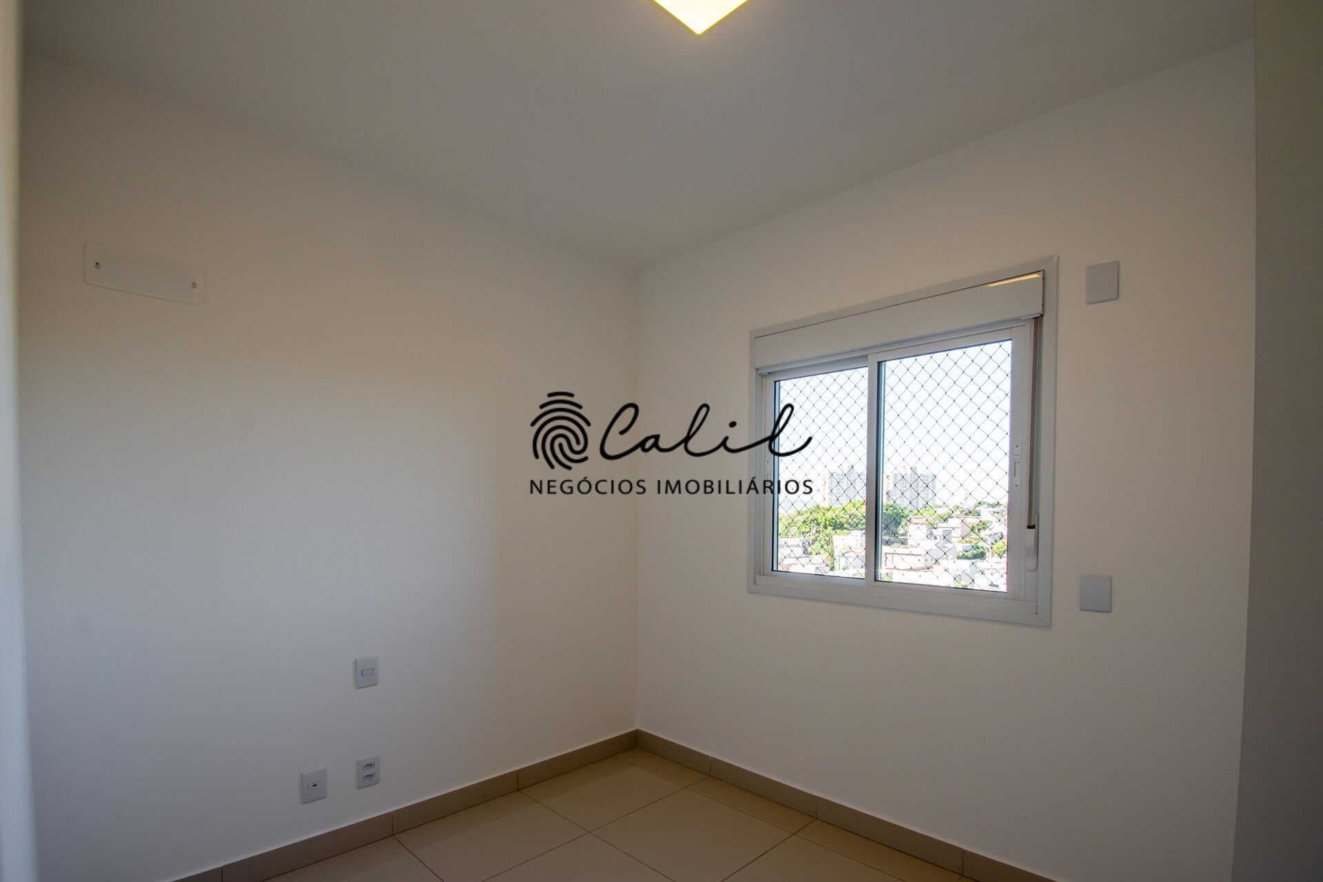 Apartamento para alugar com 3 quartos, 93m² - Foto 11