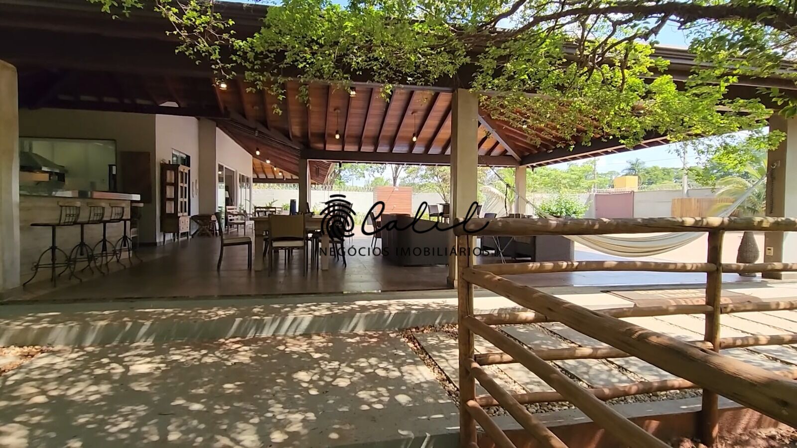 Fazenda à venda com 6 quartos, 2500m² - Foto 9