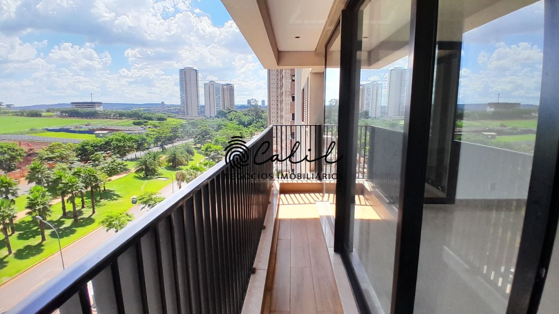 Apartamento à venda com 4 quartos, 135m² - Foto 1