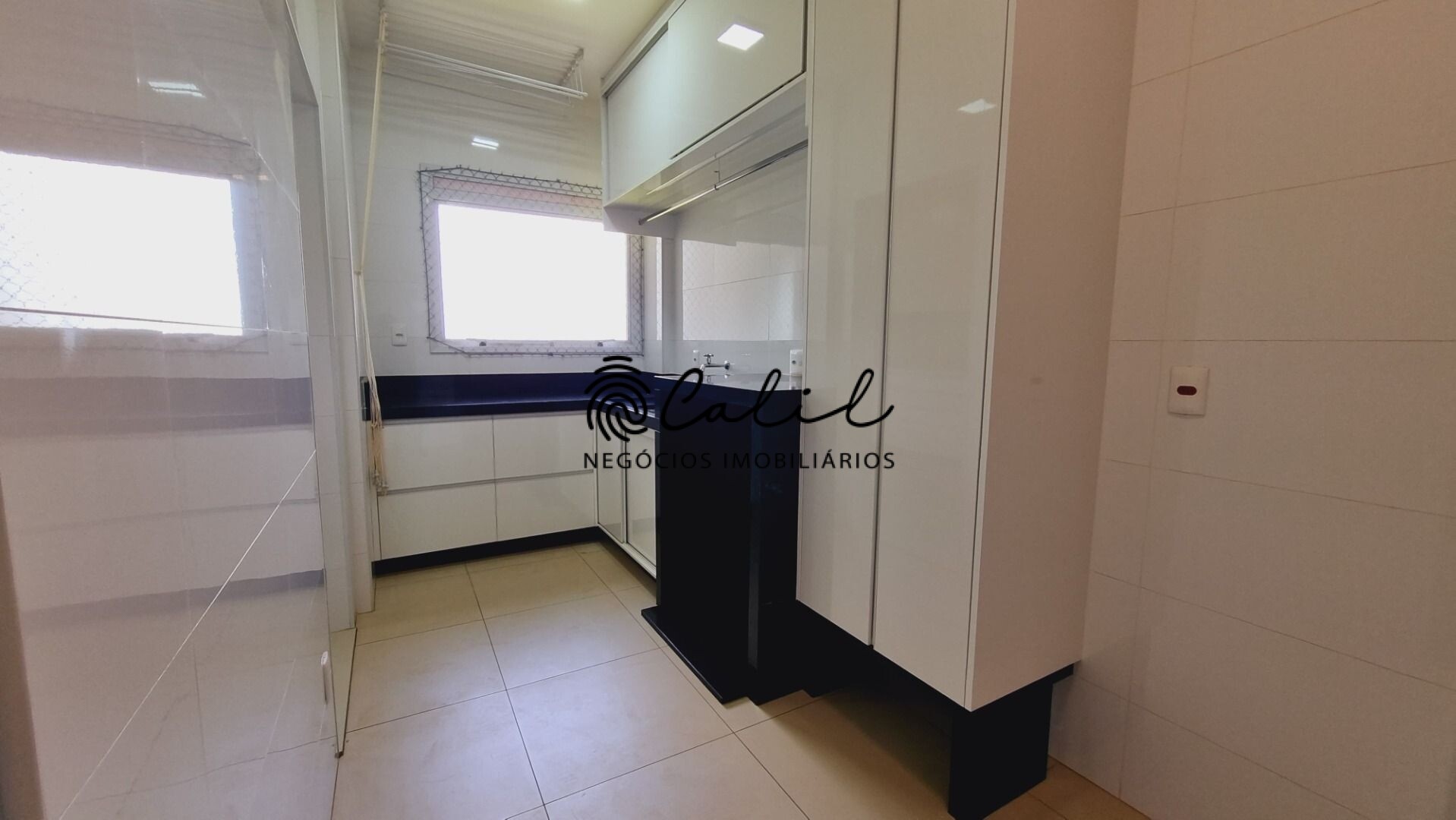 Apartamento à venda com 4 quartos, 195m² - Foto 19