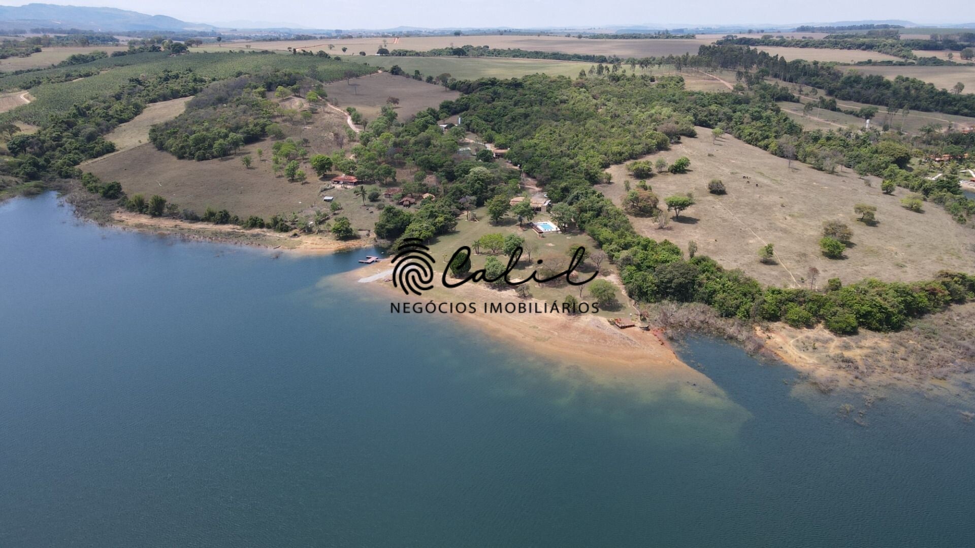 Fazenda à venda com 10 quartos, 1500m² - Foto 45