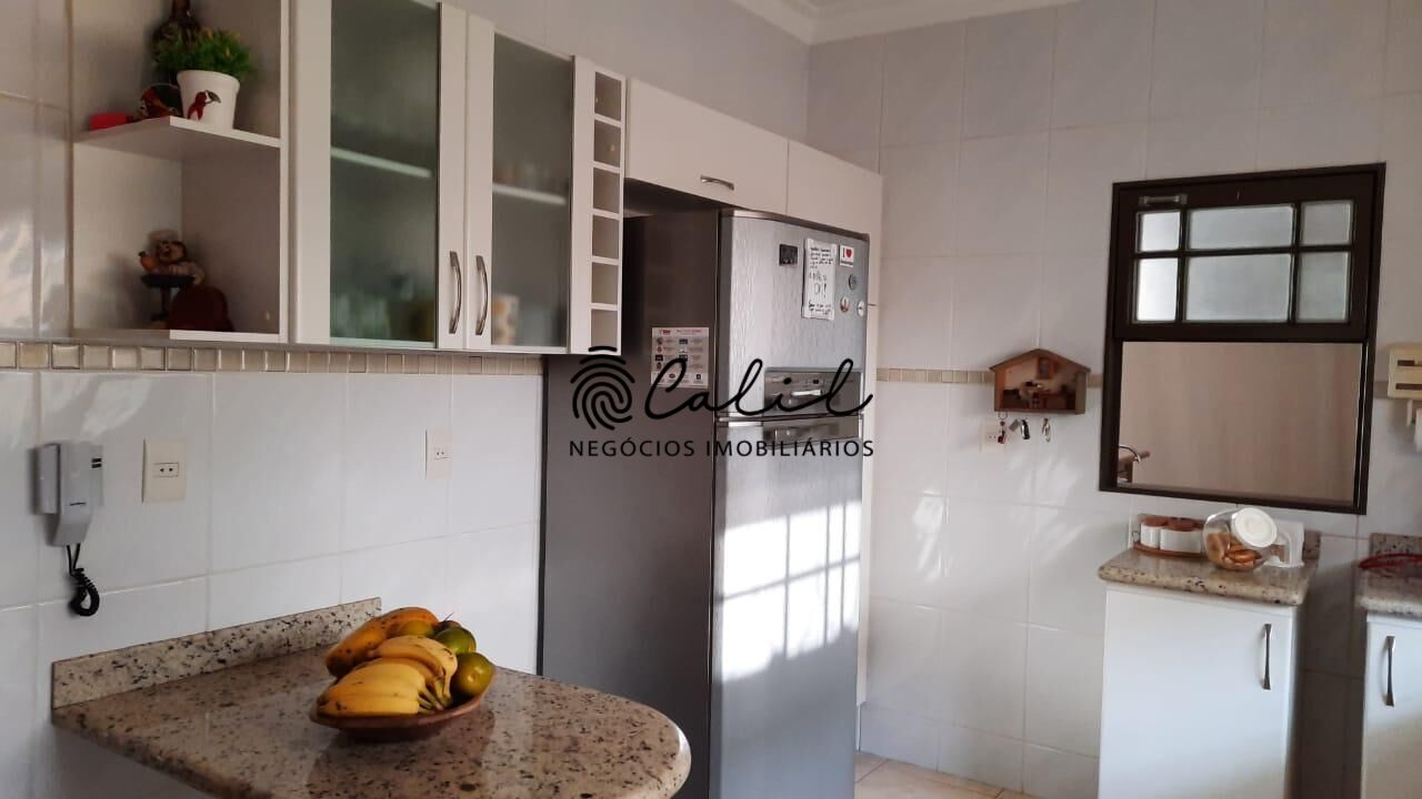 Casa para alugar com 4 quartos, 398m² - Foto 9