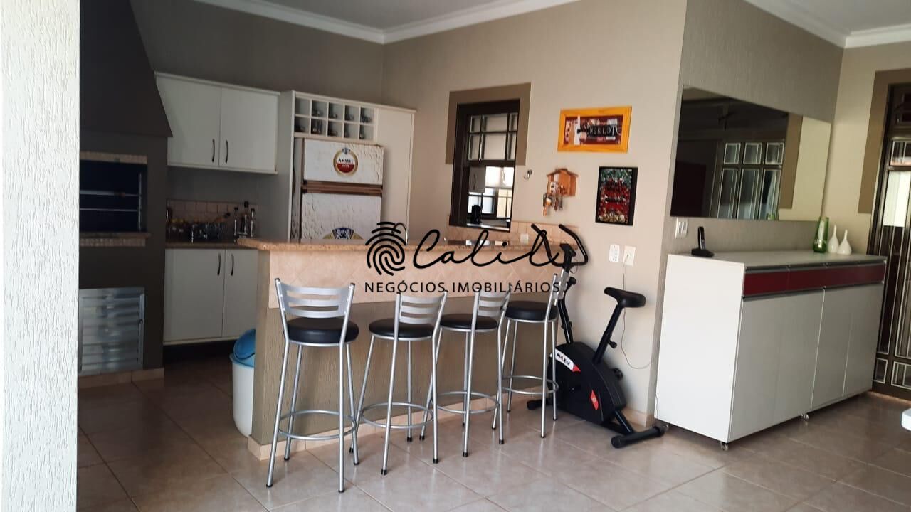 Casa para alugar com 4 quartos, 398m² - Foto 19