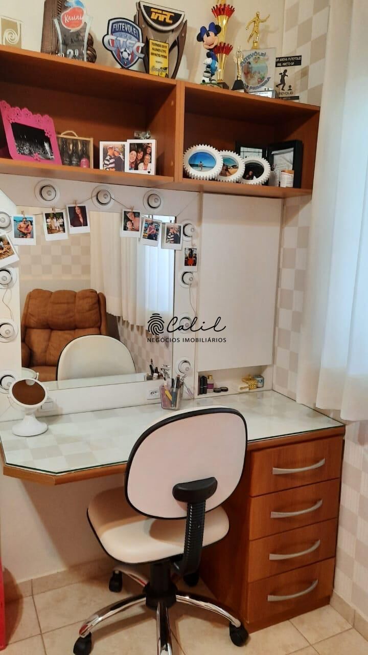 Casa para alugar com 4 quartos, 398m² - Foto 15