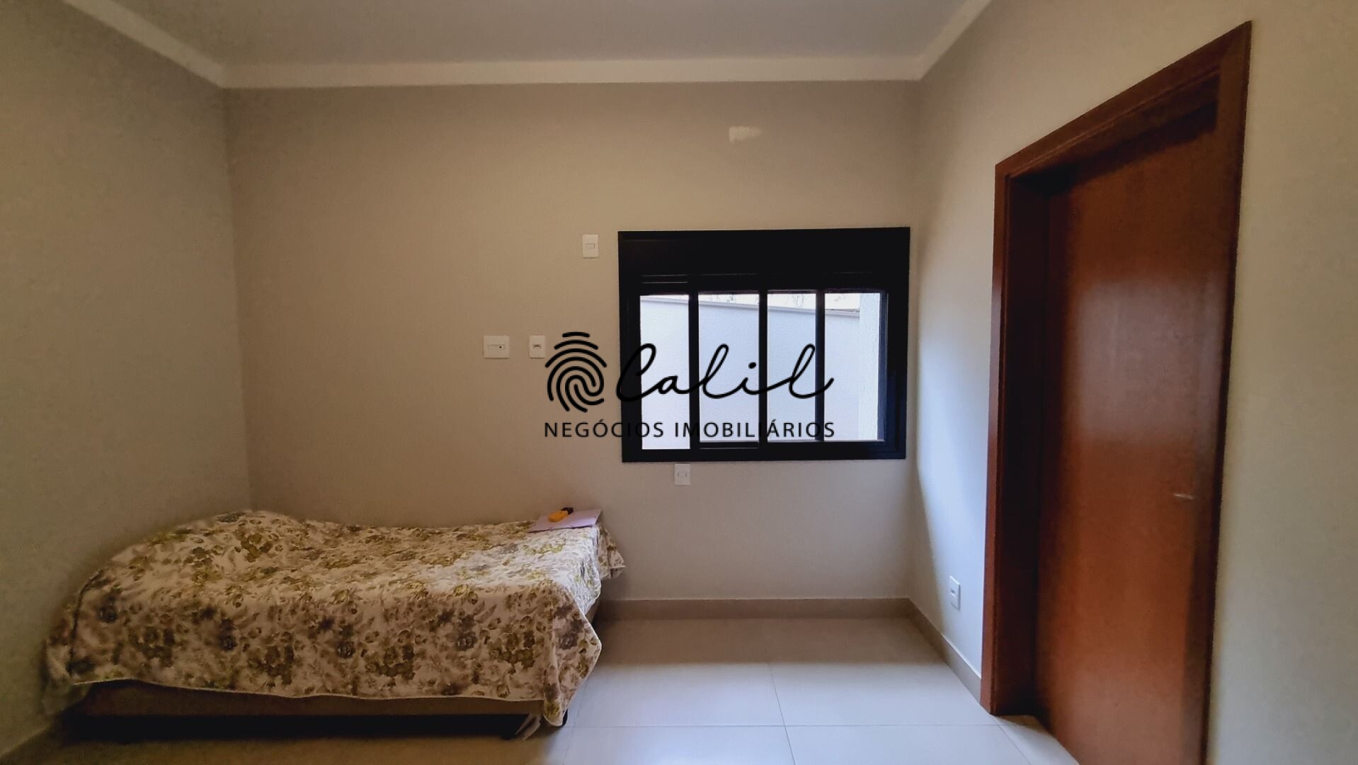 Casa de Condomínio à venda com 3 quartos, 215m² - Foto 10