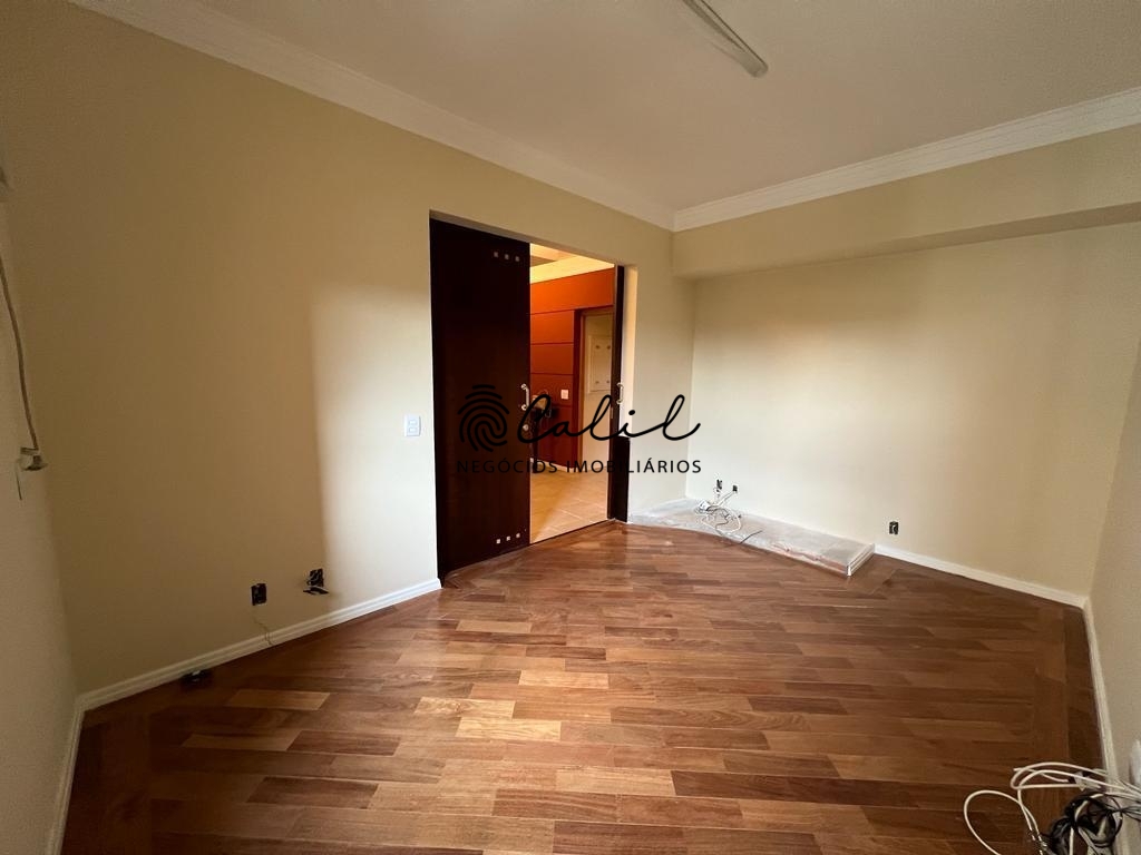 Apartamento à venda com 3 quartos, 203m² - Foto 8