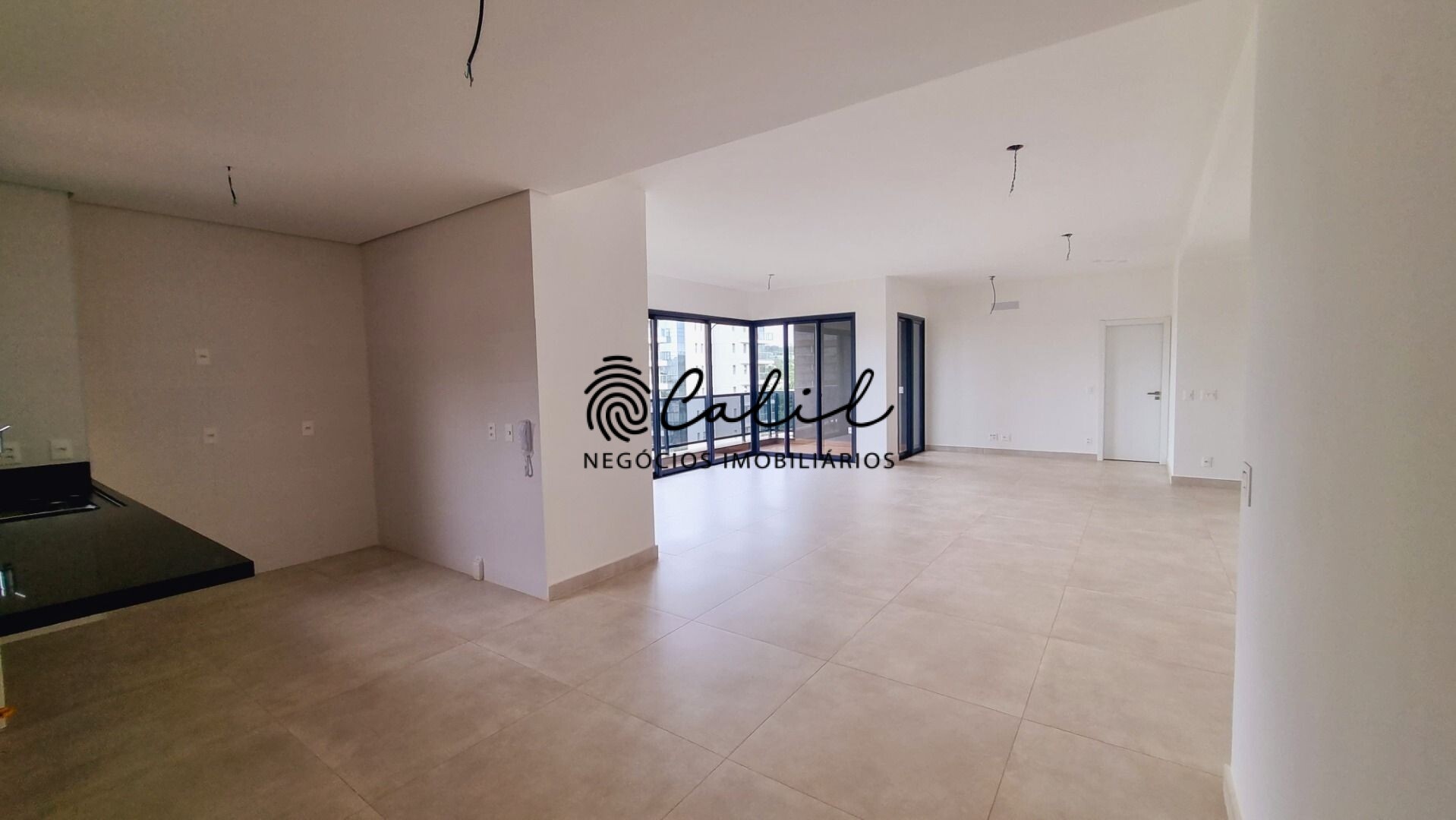 Apartamento à venda com 3 quartos, 171m² - Foto 3