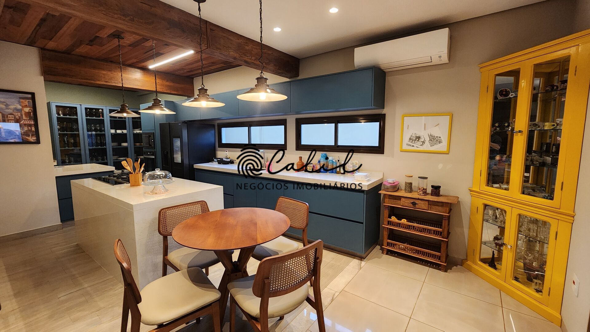 Casa, 4 quartos, 398 m² - Foto 1