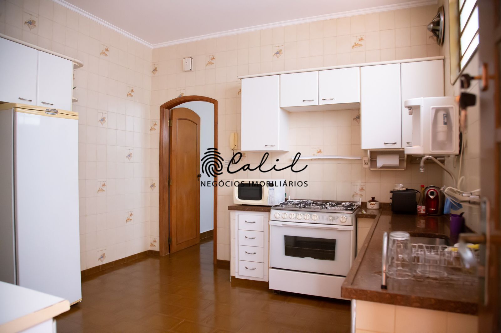 Casa à venda com 3 quartos, 214m² - Foto 10