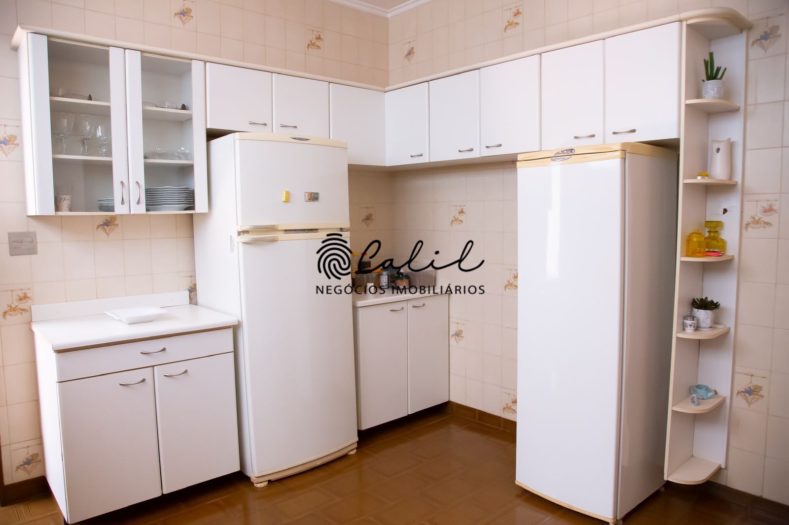 Casa à venda com 3 quartos, 214m² - Foto 8