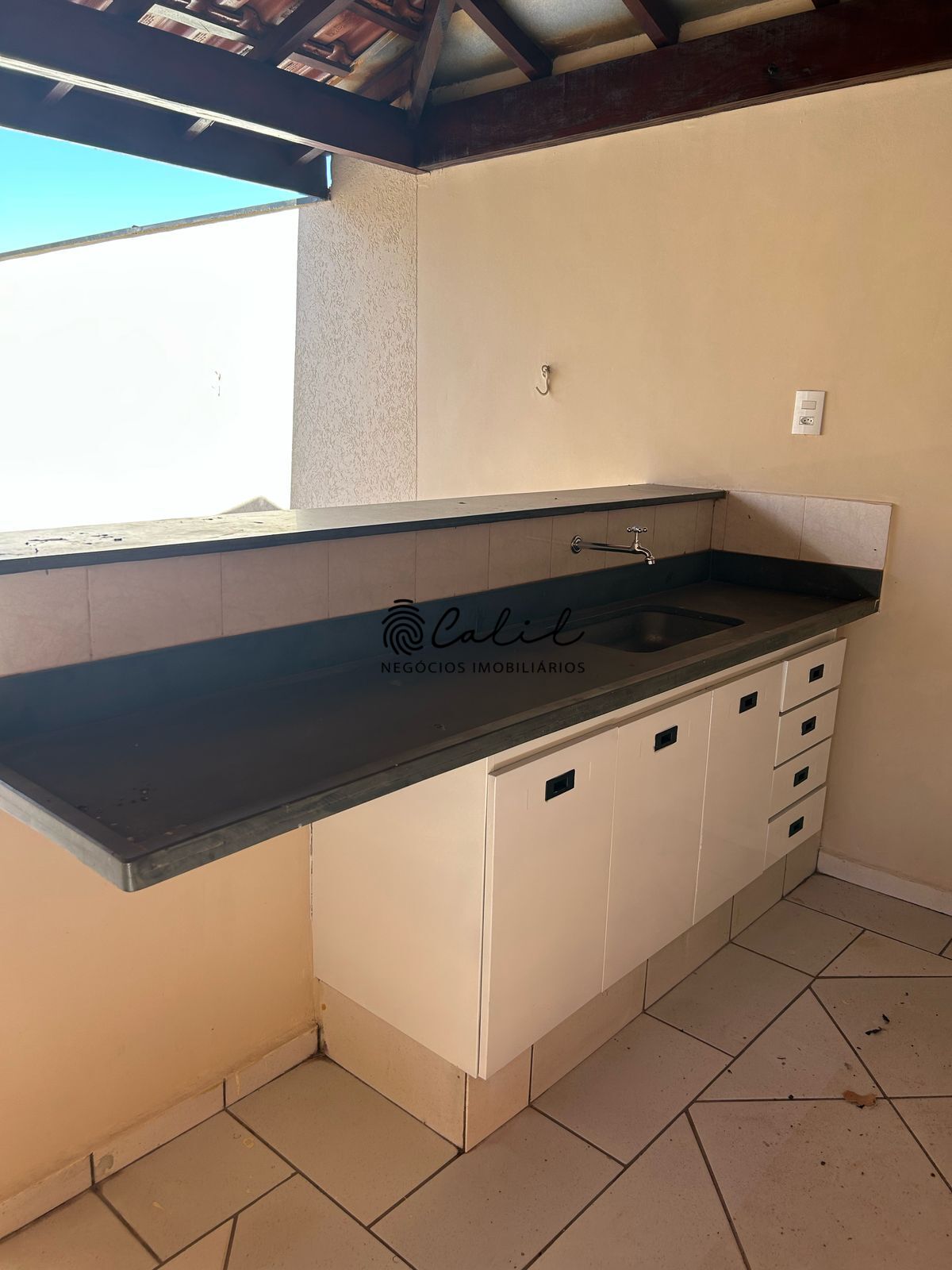 Casa à venda com 4 quartos, 275m² - Foto 8