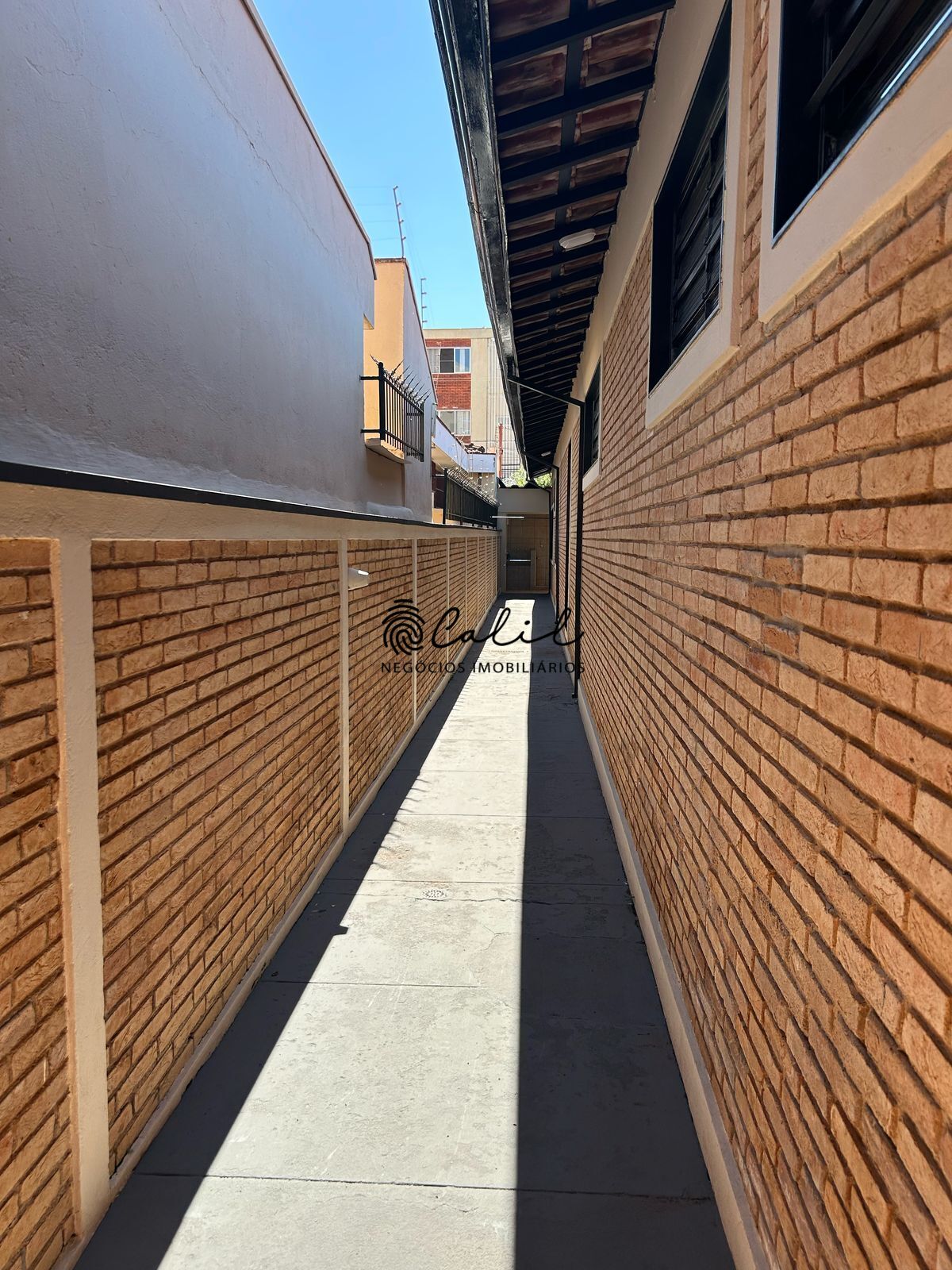 Casa à venda com 4 quartos, 275m² - Foto 3