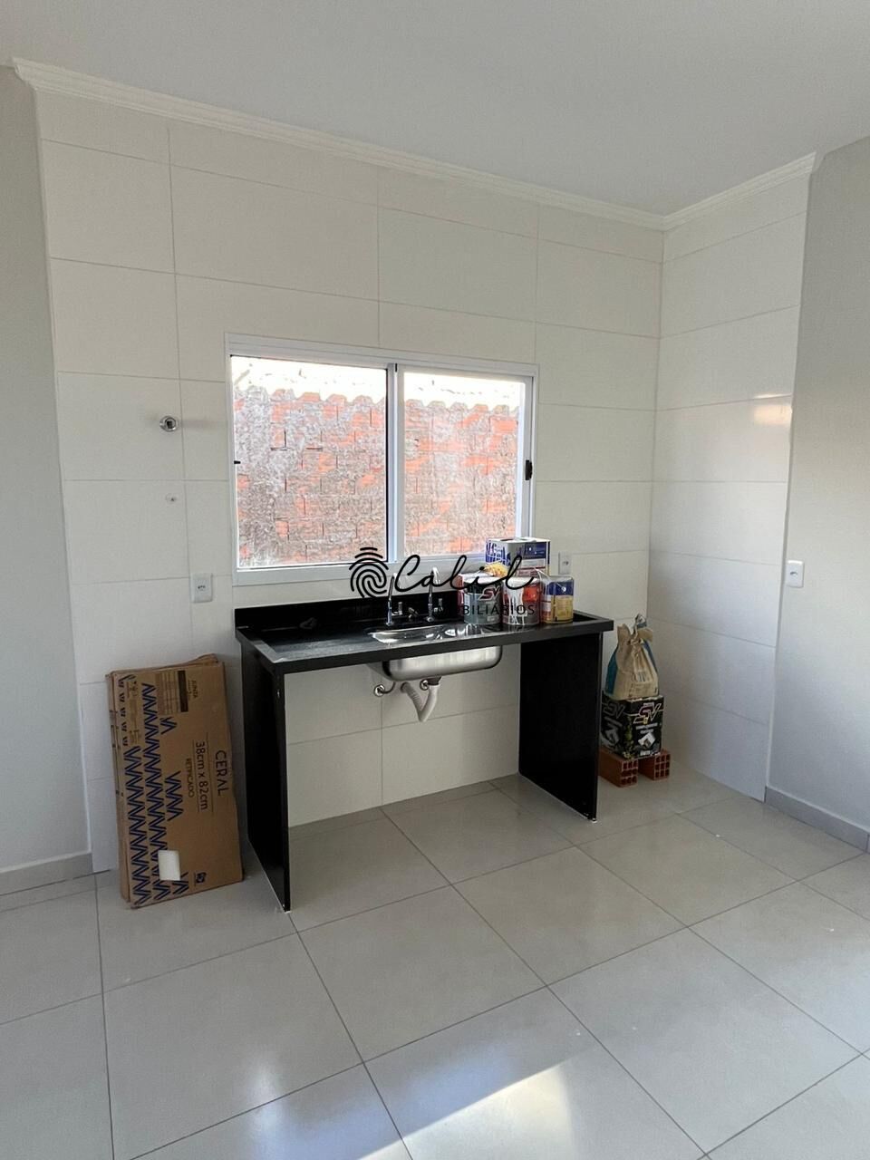 Casa à venda com 2 quartos, 55m² - Foto 2