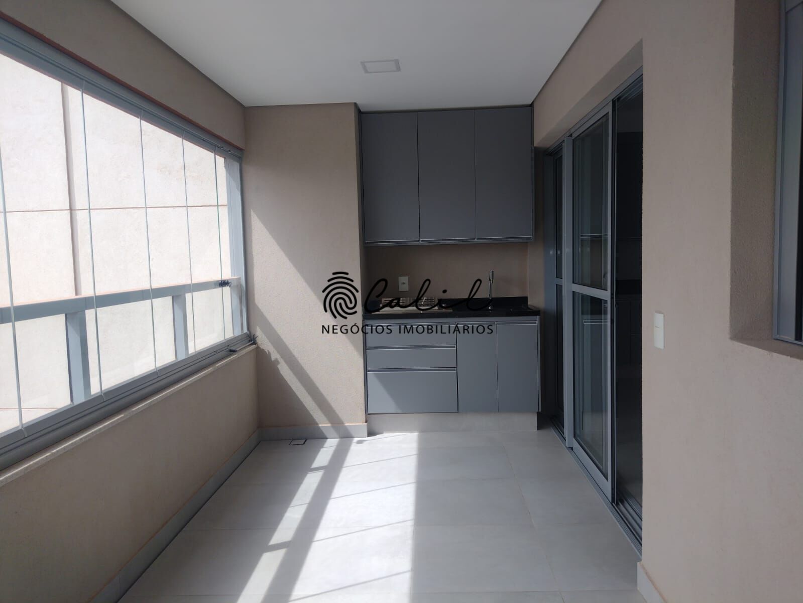 Apartamento para alugar com 2 quartos, 100m² - Foto 1