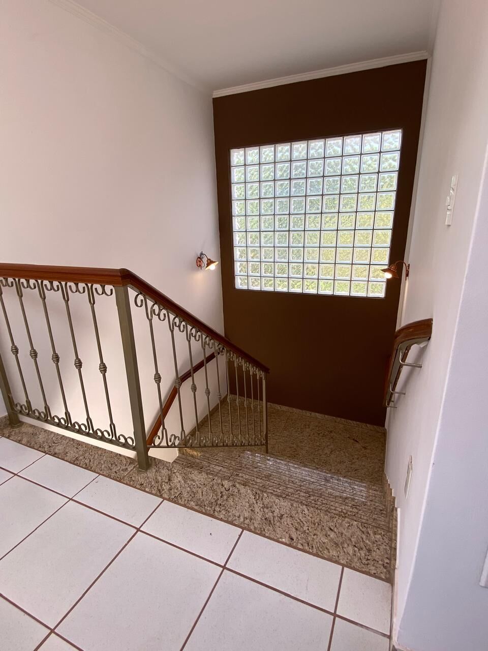 Prédio Inteiro para alugar com 12 quartos, 320m² - Foto 14