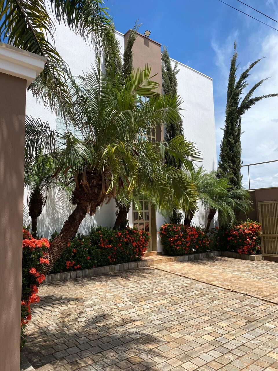 Prédio Inteiro para alugar com 12 quartos, 320m² - Foto 3