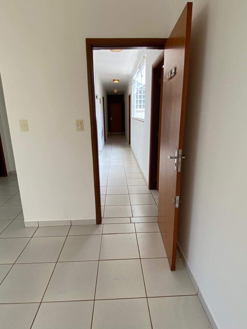Prédio Inteiro para alugar com 12 quartos, 320m² - Foto 19