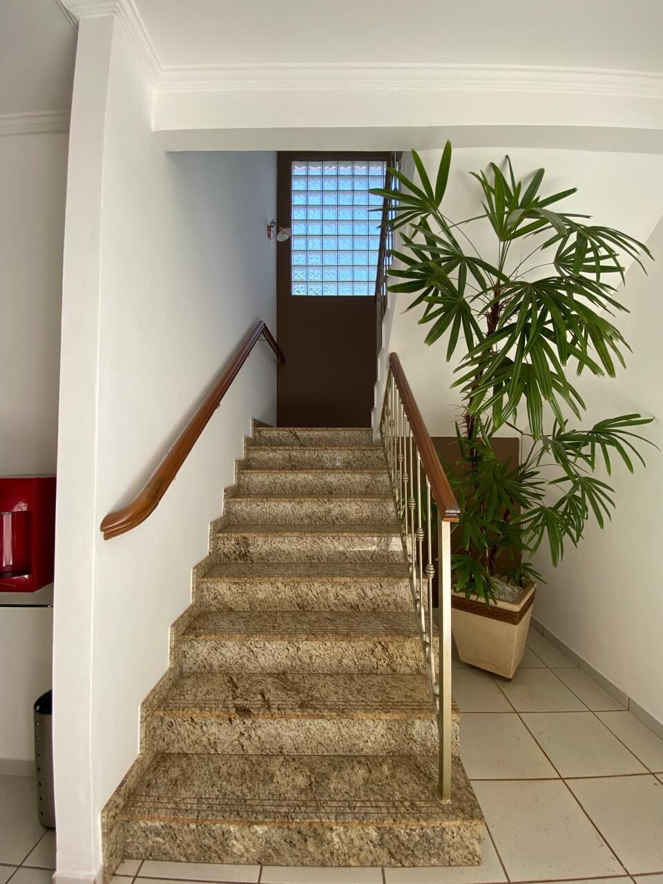 Prédio Inteiro para alugar com 12 quartos, 320m² - Foto 9