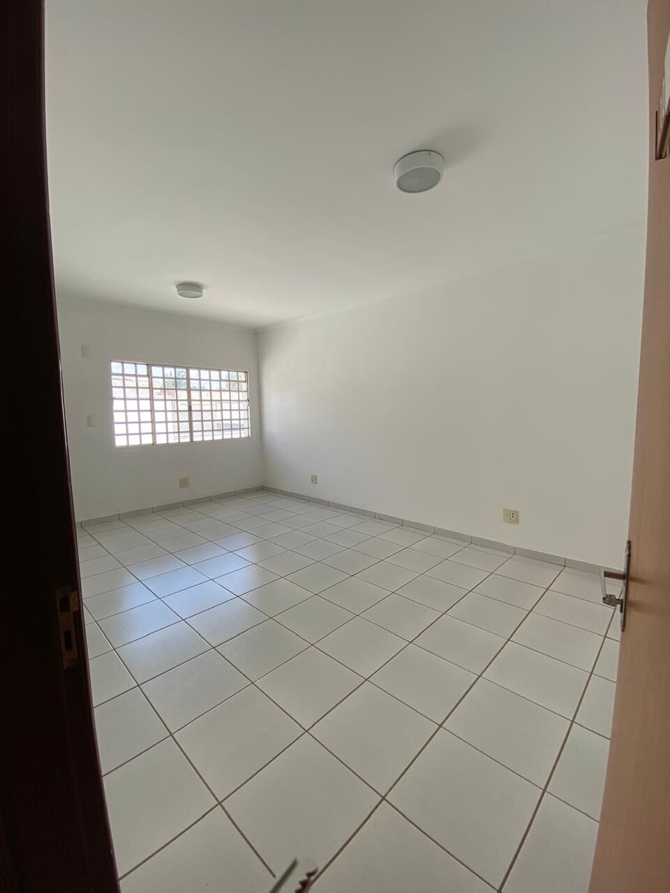 Prédio Inteiro para alugar com 12 quartos, 320m² - Foto 11