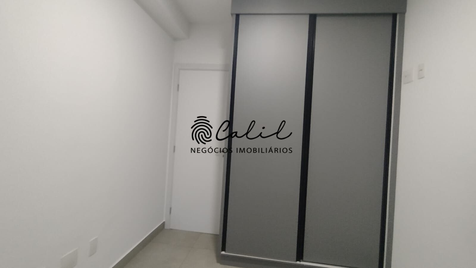 Apartamento para alugar com 2 quartos, 65m² - Foto 11