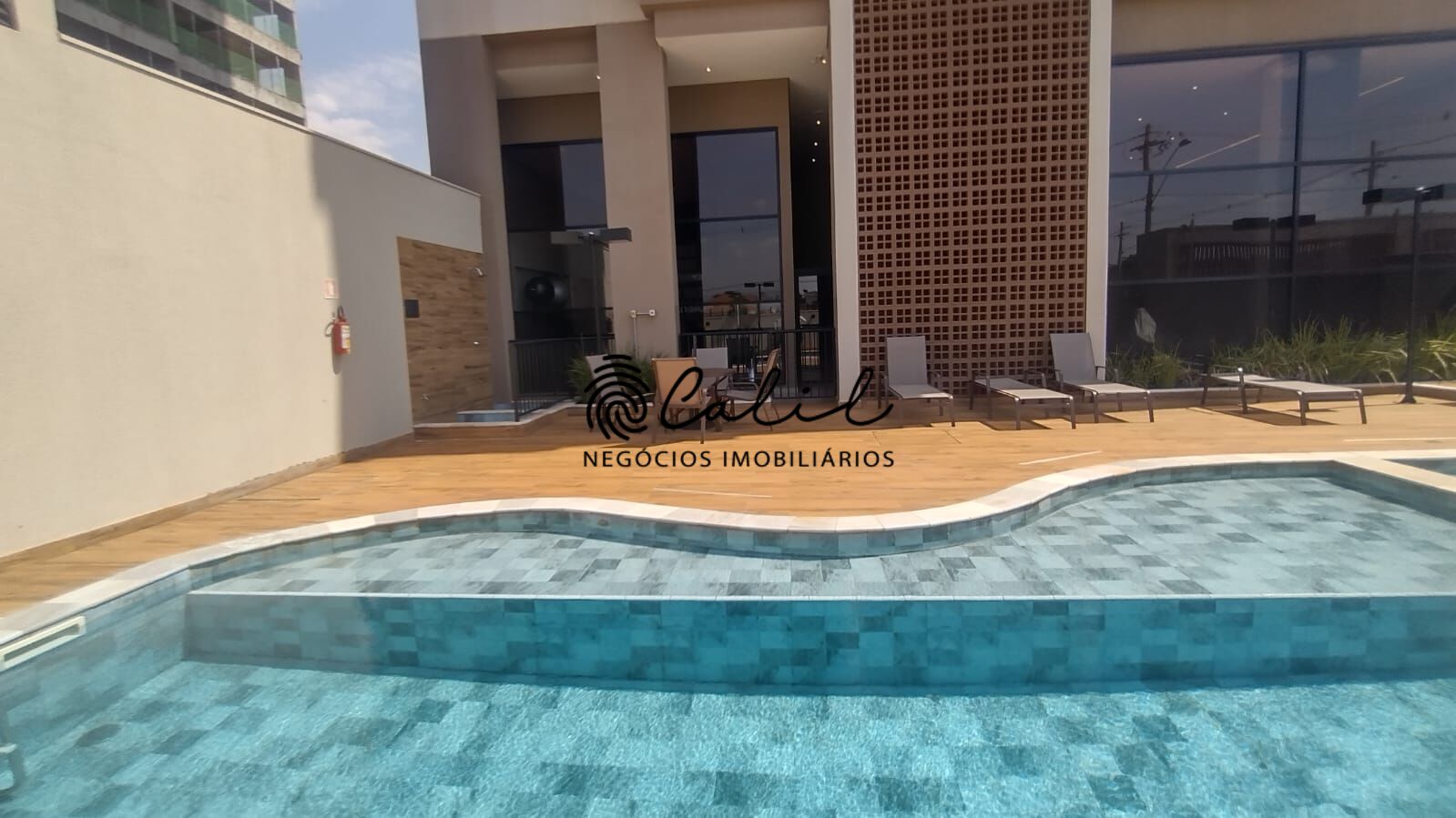 Apartamento para alugar com 2 quartos, 65m² - Foto 35