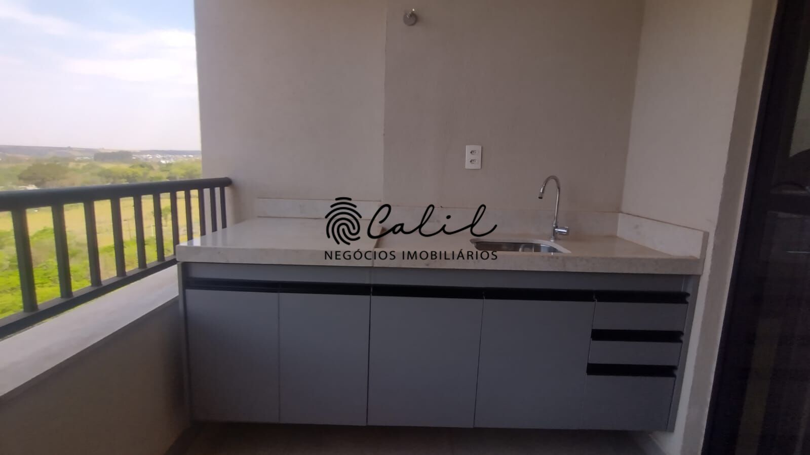 Apartamento para alugar com 2 quartos, 65m² - Foto 2