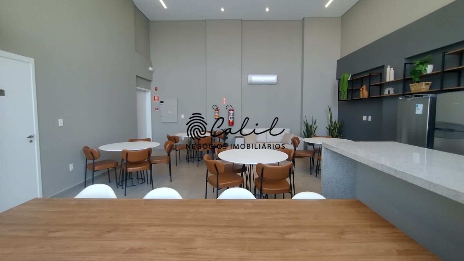Apartamento para alugar com 2 quartos, 65m² - Foto 32