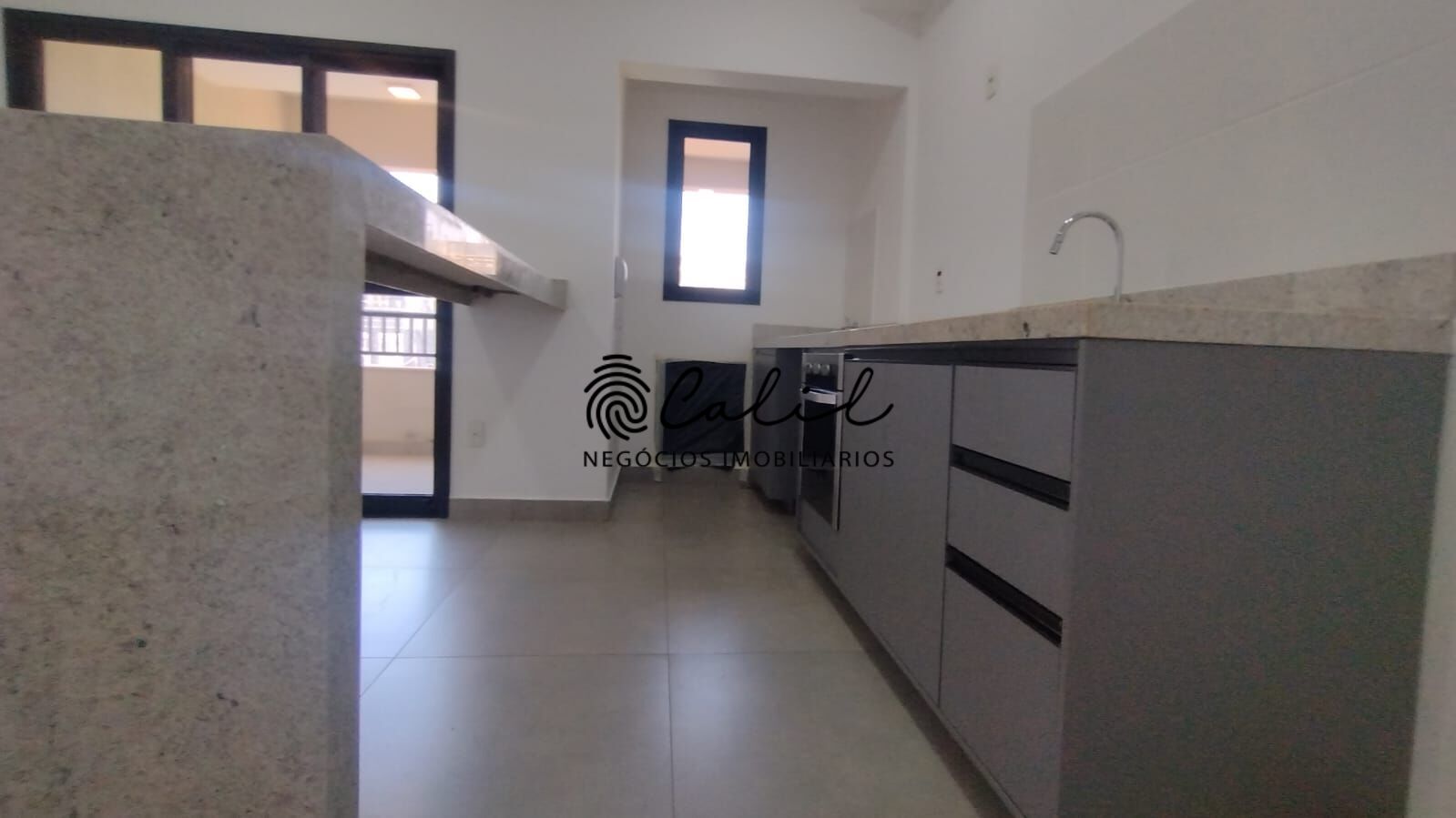 Apartamento para alugar com 2 quartos, 65m² - Foto 17