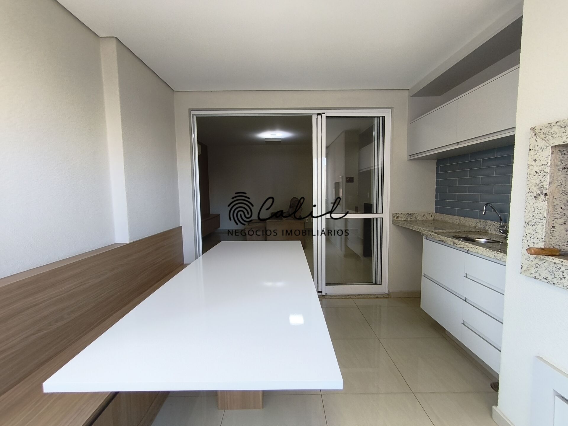 Apartamento para alugar com 2 quartos, 87m² - Foto 3