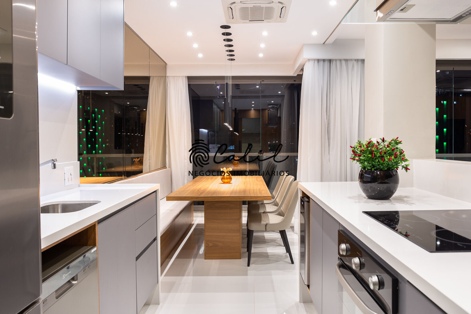 Cobertura para alugar com 2 quartos, 106m² - Foto 7