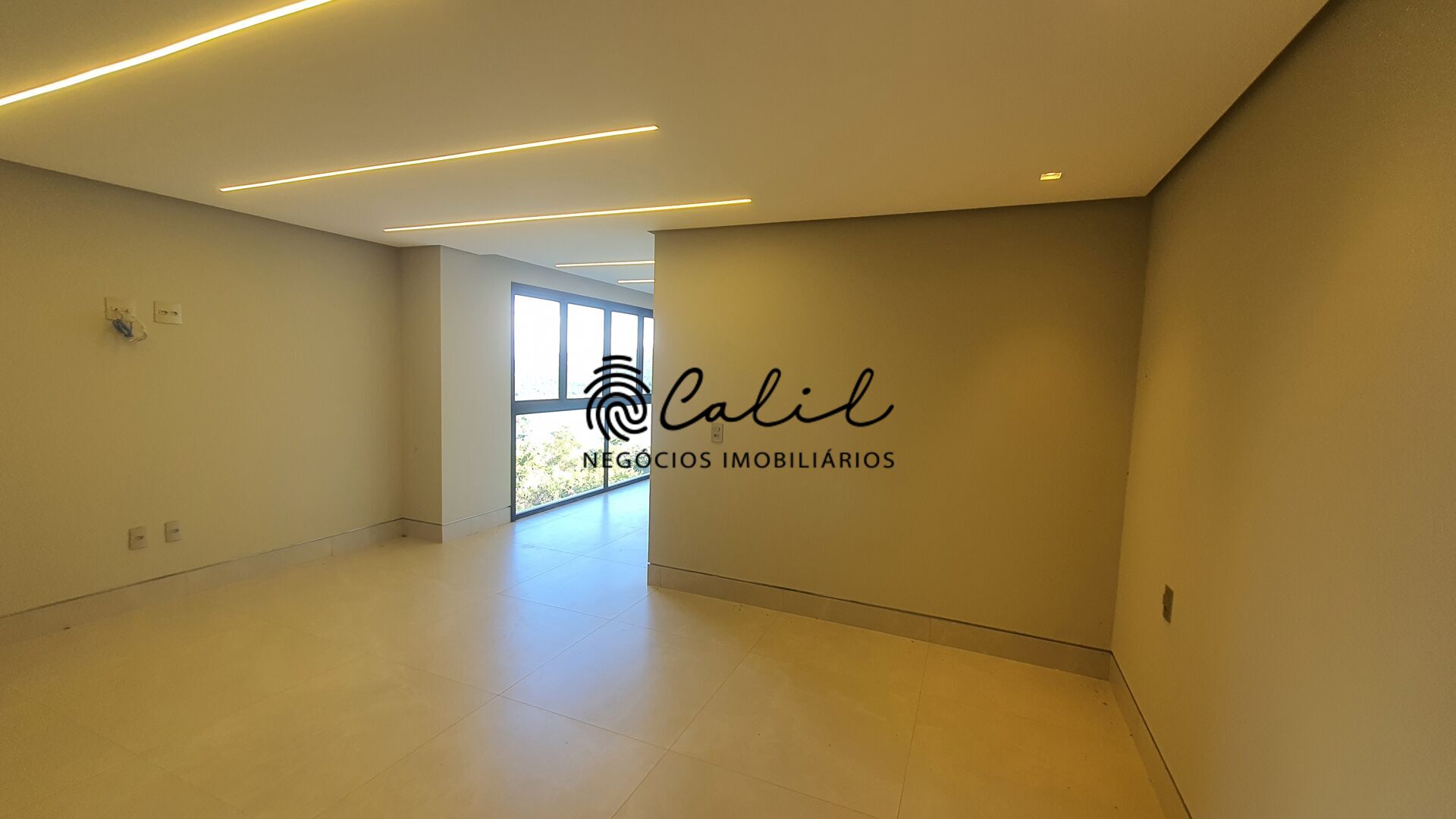 Casa à venda com 8 quartos, 650m² - Foto 17