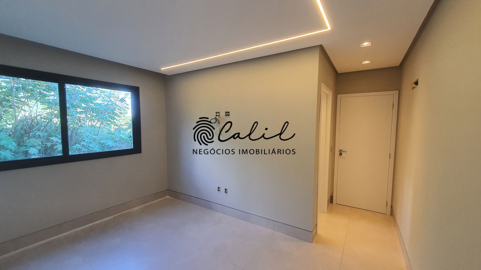 Casa à venda com 8 quartos, 650m² - Foto 23