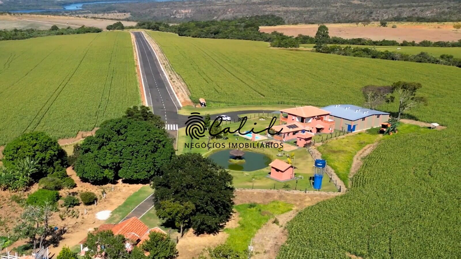 Fazenda à venda com 6 quartos, 2370000m² - Foto 2