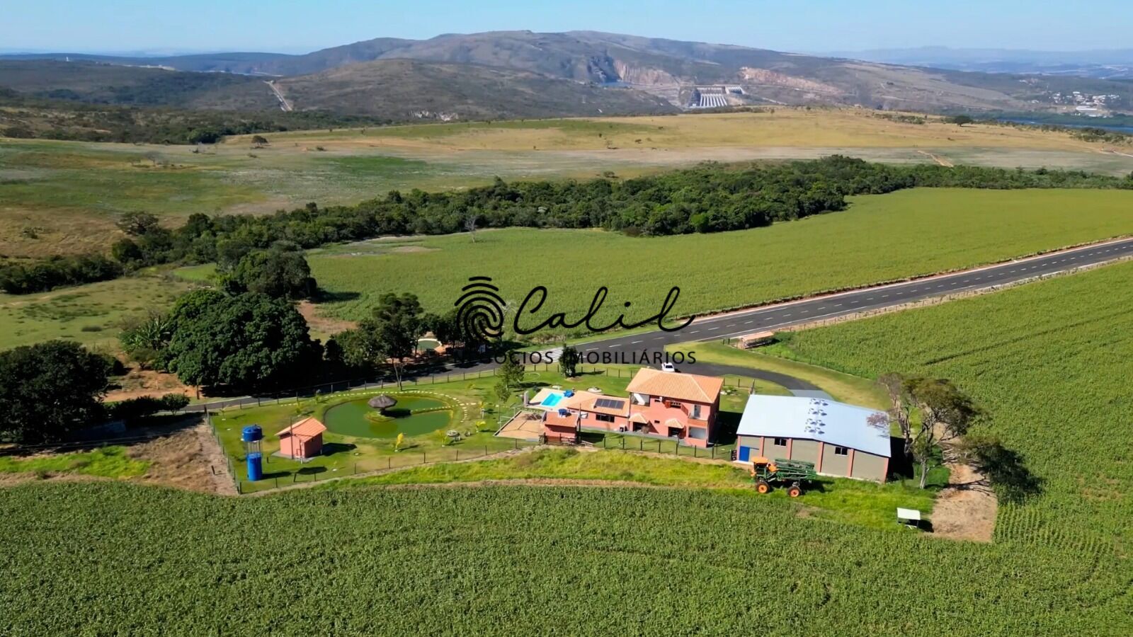 Fazenda à venda com 6 quartos, 2370000m² - Foto 1