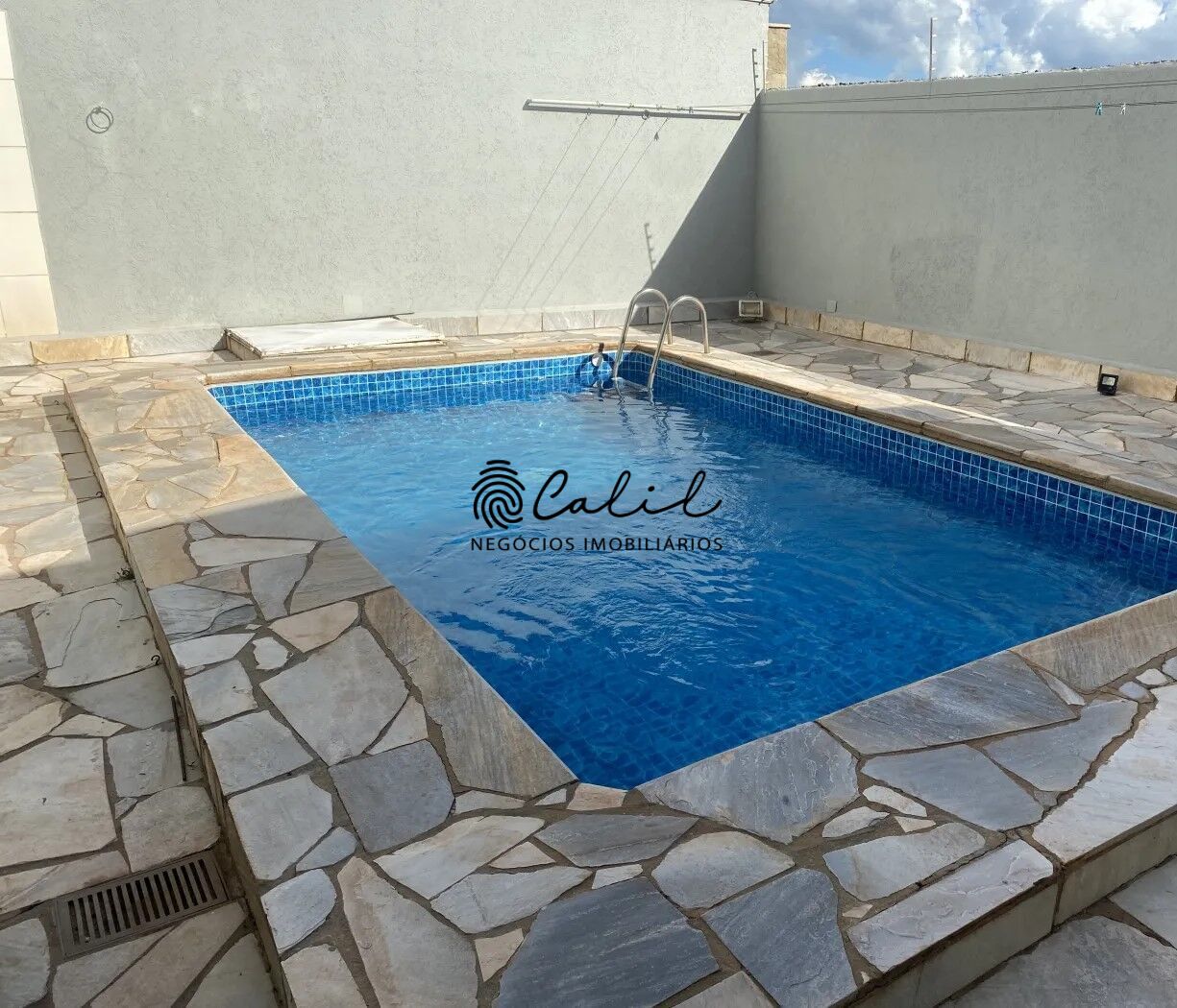 Casa para alugar com 3 quartos, 243m² - Foto 20