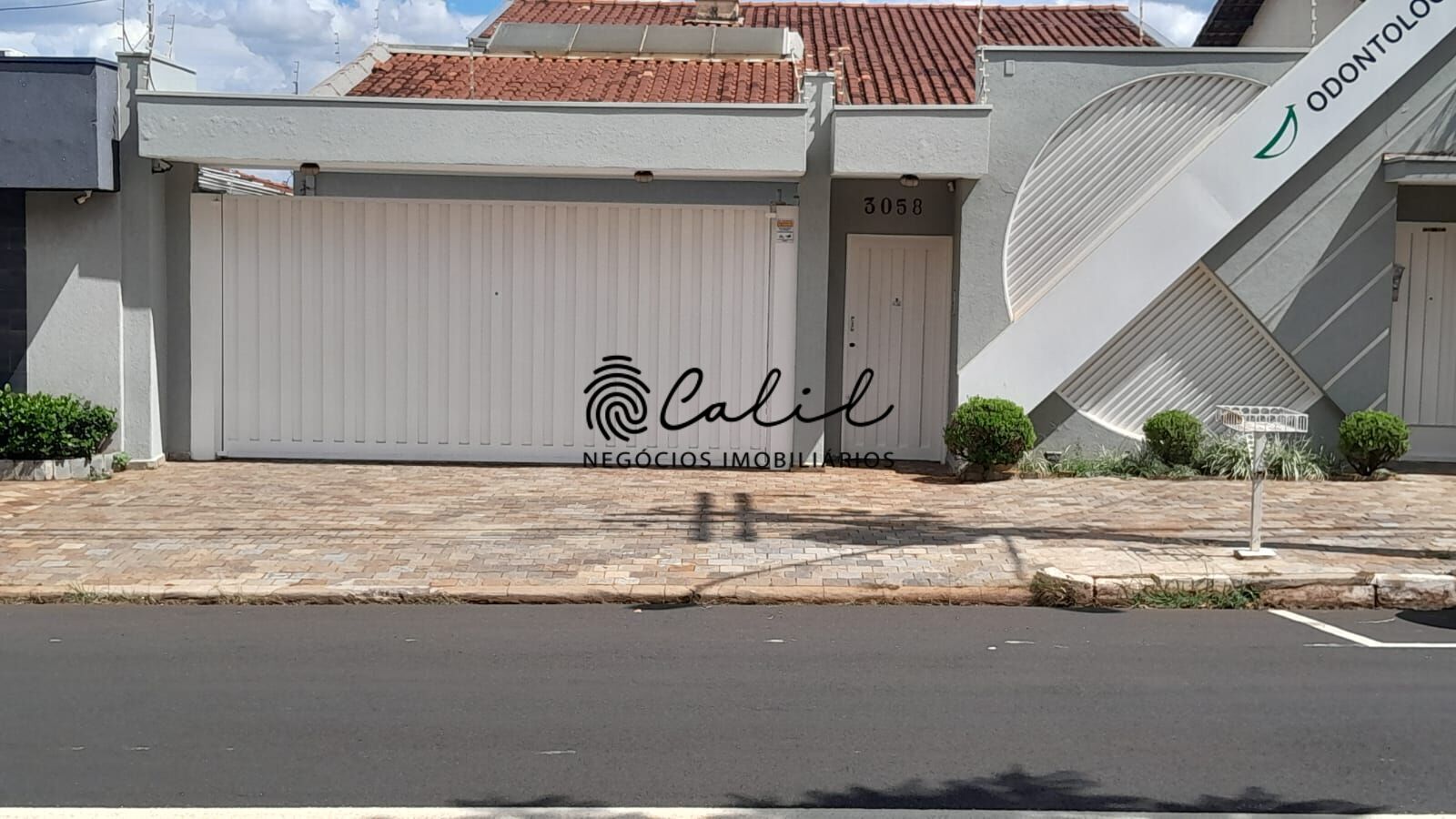 Casa, 3 quartos, 243 m² - Foto 1