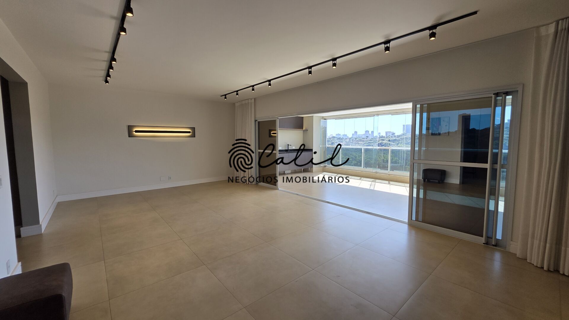 Apartamento, 4 quartos, 237 m² - Foto 1