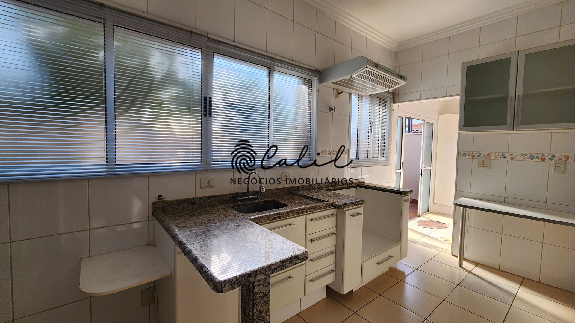 Casa, 4 quartos, 392 m² - Foto 25