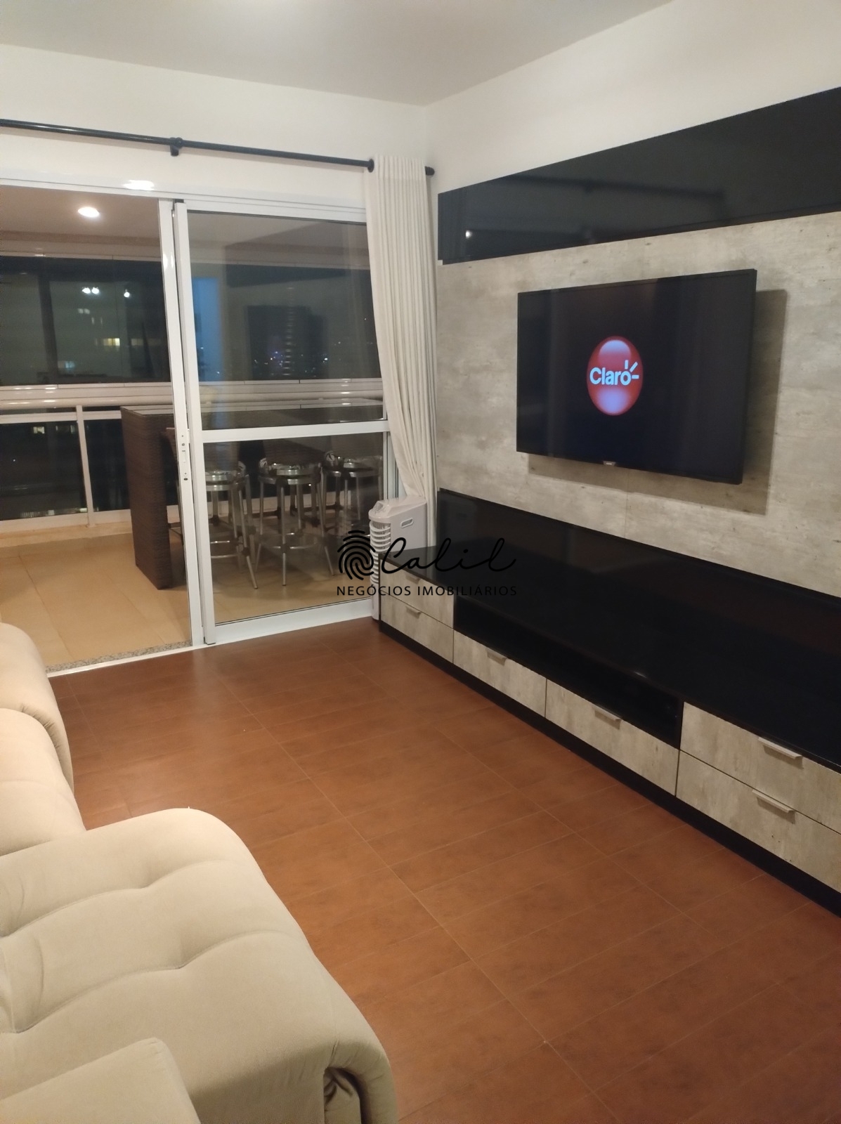 Apartamento à venda com 3 quartos, 115m² - Foto 3