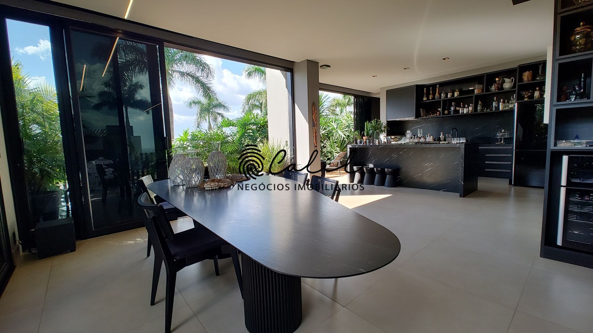 Casa, 3 quartos, 310 m² - Foto 1