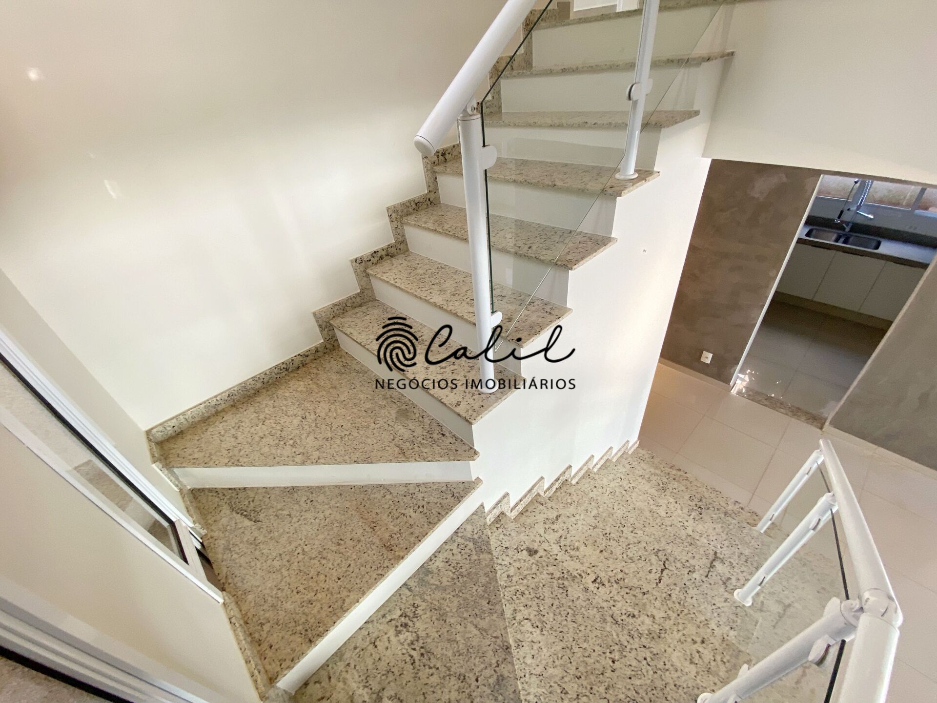 Sobrado à venda com 3 quartos, 428m² - Foto 35