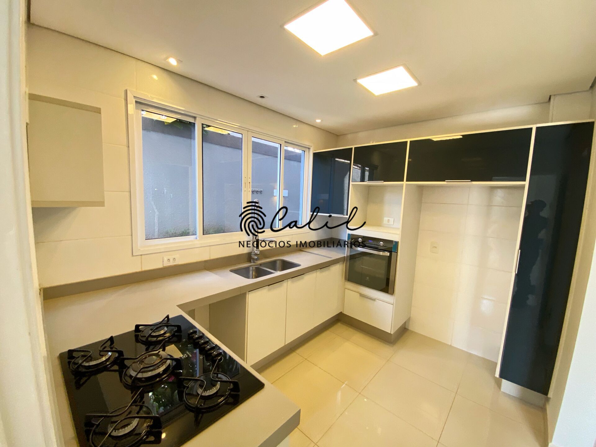 Sobrado à venda com 3 quartos, 428m² - Foto 28