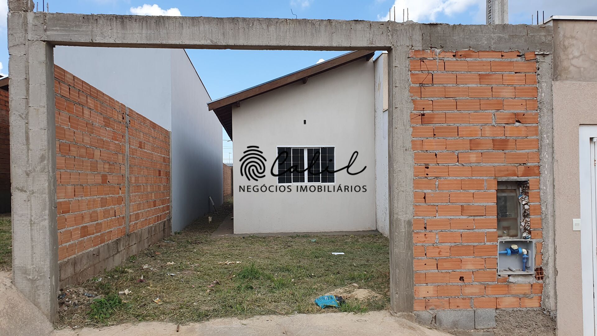 Casa à venda com 2 quartos, 60m² - Foto 13