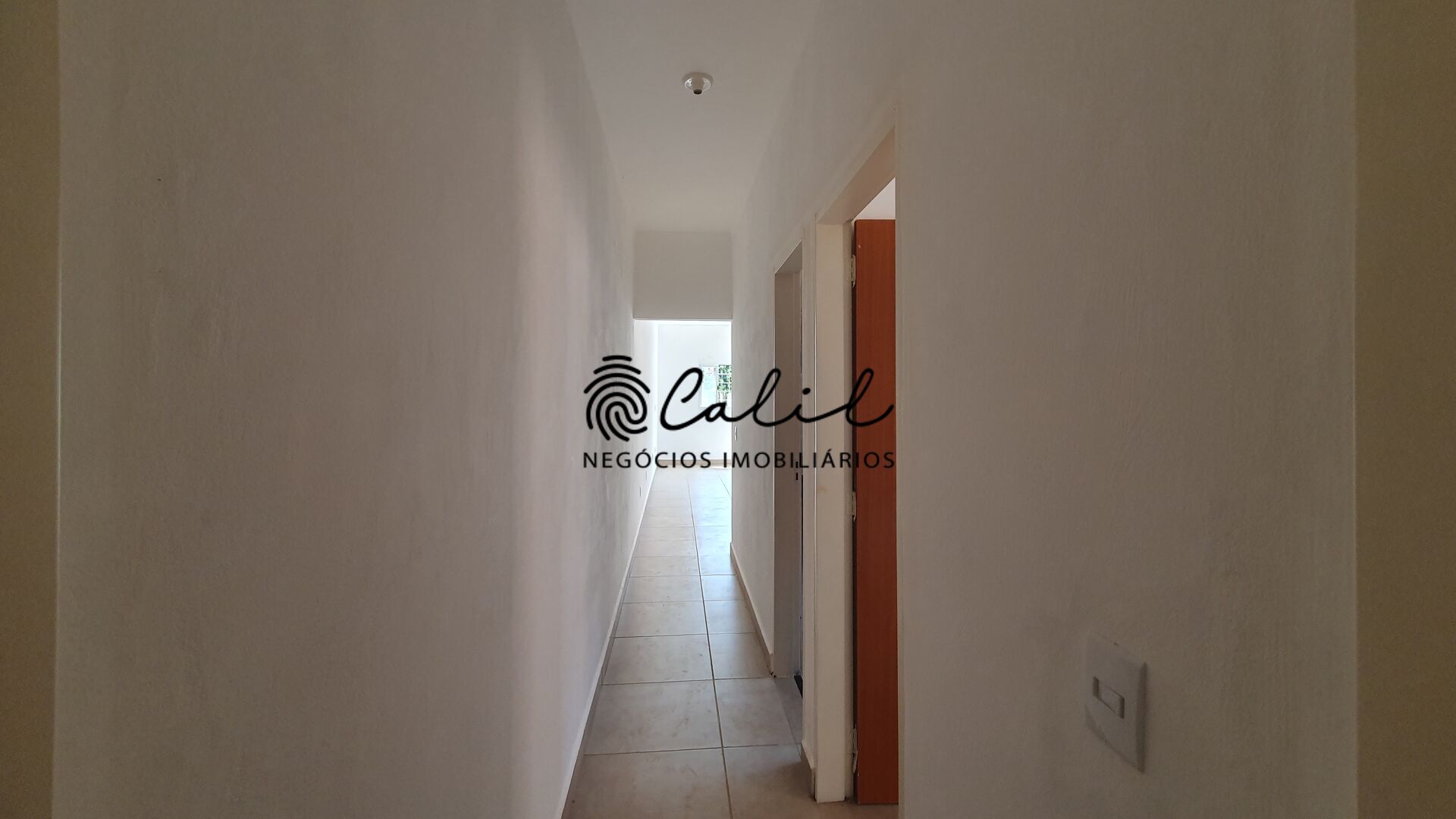 Casa à venda com 2 quartos, 60m² - Foto 12