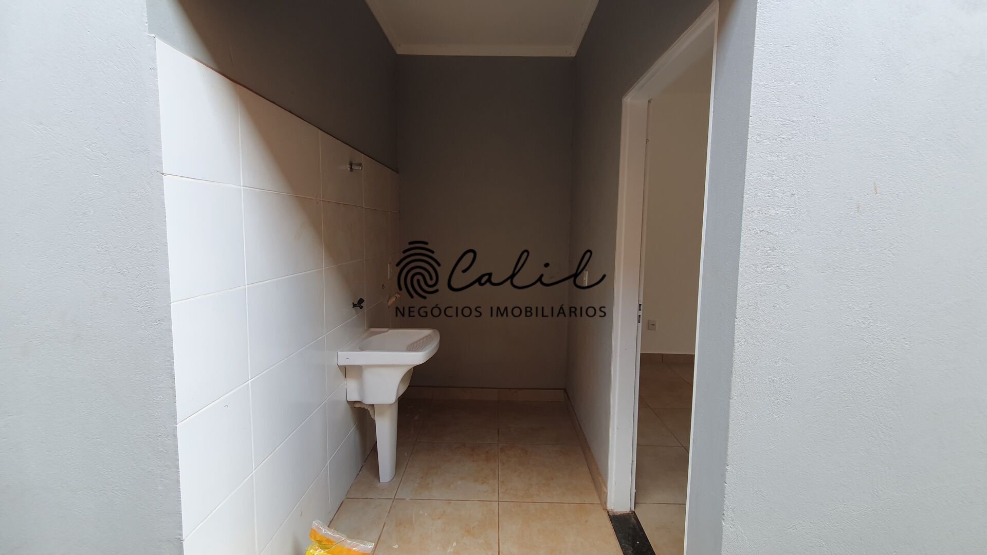 Casa à venda com 2 quartos, 60m² - Foto 5
